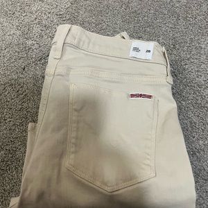 Off-white women’s Hudson jeans size 38 low rise straight leg in great condition